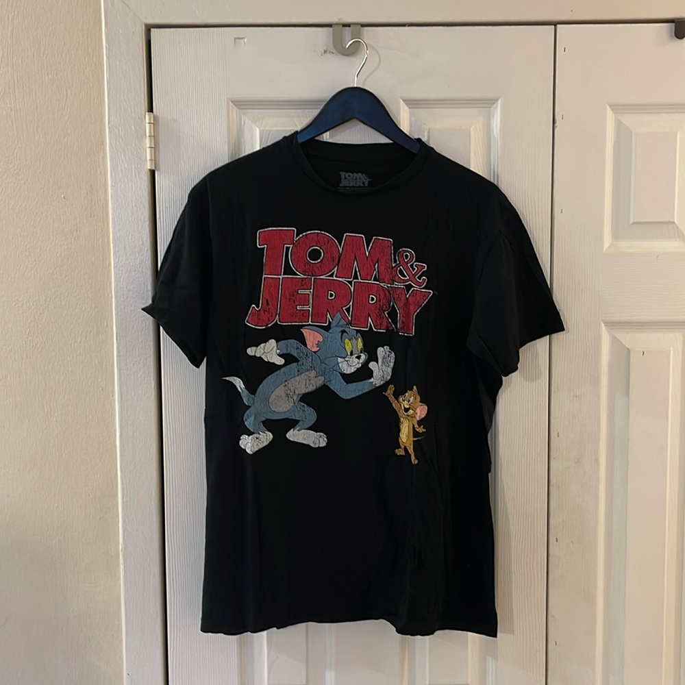 Tom And Jerry t shirt size large in black